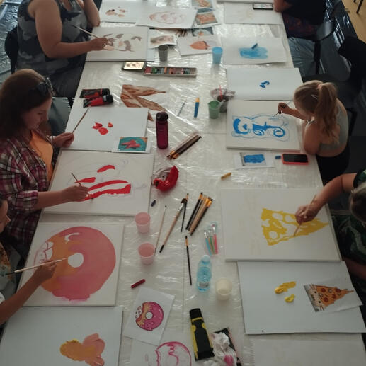 jem oczami i połykam wzrokiem