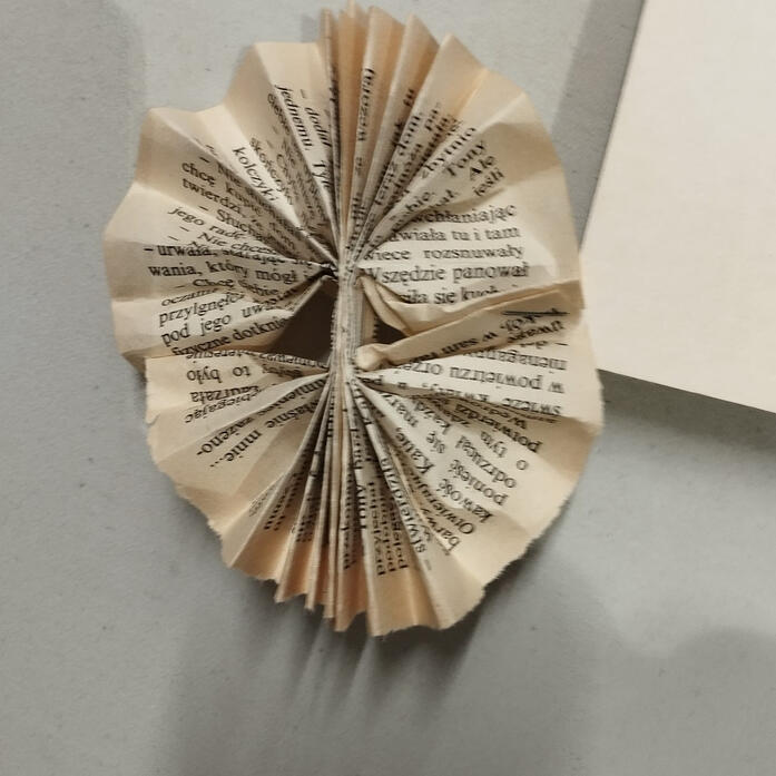 Warsztaty ze sztuki konceptualnej inspirowane wystawą Jagody Krajewskiej "Ruchome strony"