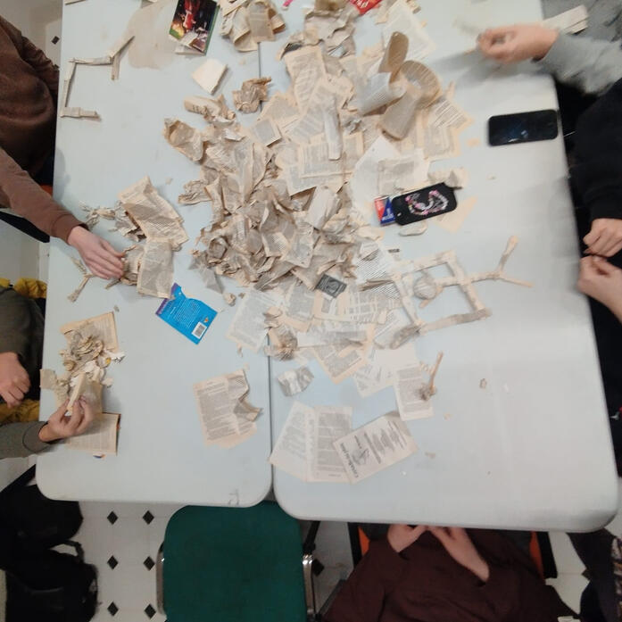 Warsztaty ze sztuki konceptualnej inspirowane wystawą Jagody Krajewskiej "Ruchome strony"